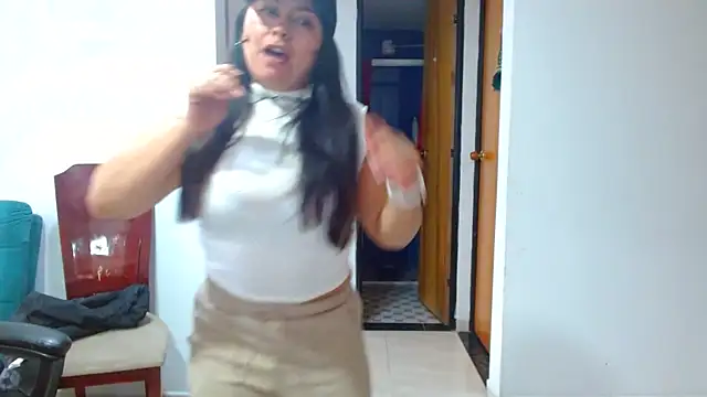 Ixchel Anaid online show from March 9, 2026, 8:34 pm