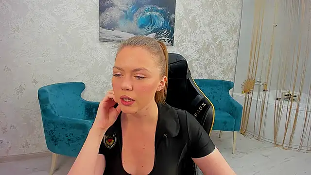 Strawberrye online show from September 26, 2025, 3:24 am