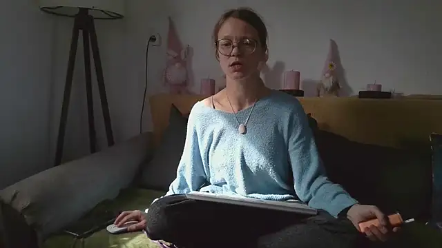 little-leni online show from February 16, 2026, 10:14 am