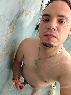 Snapshot of latinoflpr chatting on September 19, 2025, 11:53 pm latinoflpr online show from September 19, 2025, 11:53 pm