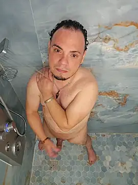 Snapshot of latinoflpr chatting on December 14, 2025, 5:13 am latinoflpr online show from December 14, 2025, 5:13 am