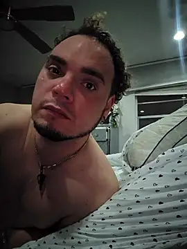 Snapshot of latinoflpr chatting on January 14, 2026, 1:31 am latinoflpr online show from January 14, 2026, 1:31 am