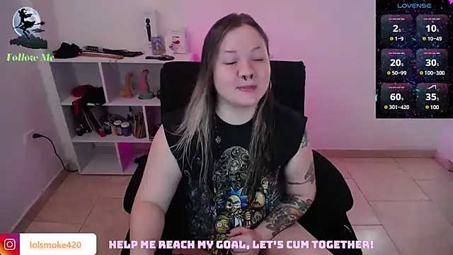 Snapshot of Bdsm_and_fries chatting on February 16, 2025, 9:49 pm Bdsm and fries online show from February 16, 2025, 9:49 pm