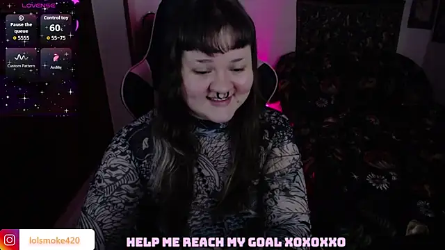 Snapshot of Bdsm_and_fries chatting on October 17, 2025, 11:39 pm Bdsm and fries online show from October 17, 2025, 11:39 pm