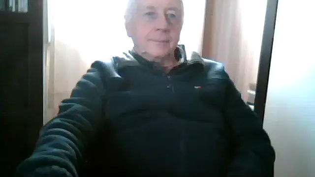 johnjohn622662 online show from February 8, 2026, 2:26 pm