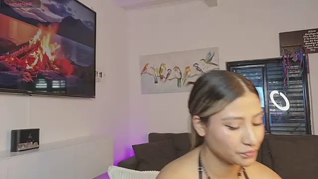 Rubyross21 online show from June 7, 2026, 5:07 pm