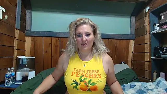 lisaxlovexxx online show from February 17, 2026, 5:32 pm