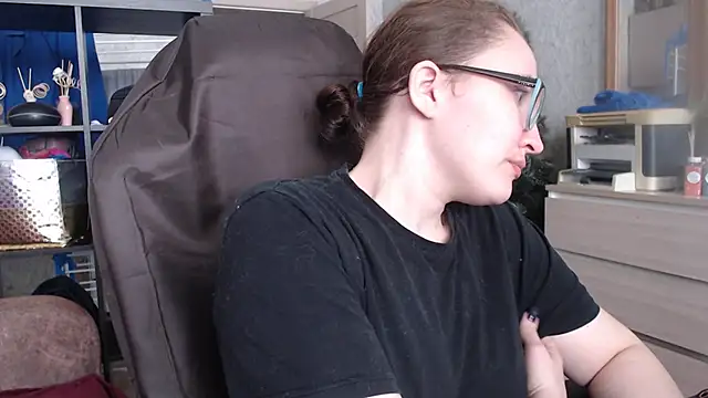 AnKey Rayah online show from February 16, 2025, 4:20 am