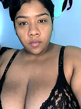 Snapshot of paola091 chatting on May 1, 2026, 12:54 pm paola091 online show from May 1, 2026, 12:54 pm