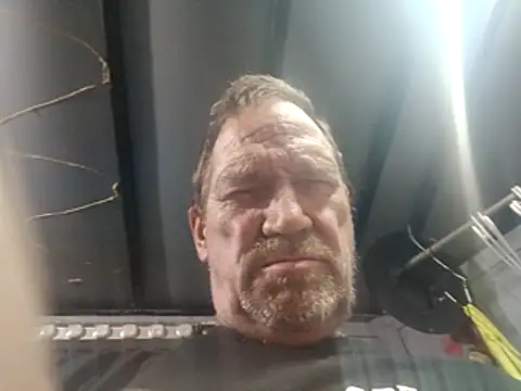 Snapshot of bobbybullit chatting on October 30, 2025, 7:28 am bobbybullit online show from October 30, 2025, 7:28 am