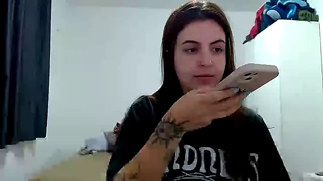 Snapshot of chelbyy chatting on January 13, 2026, 3:21 am chelbyy online show from January 13, 2026, 3:21 am