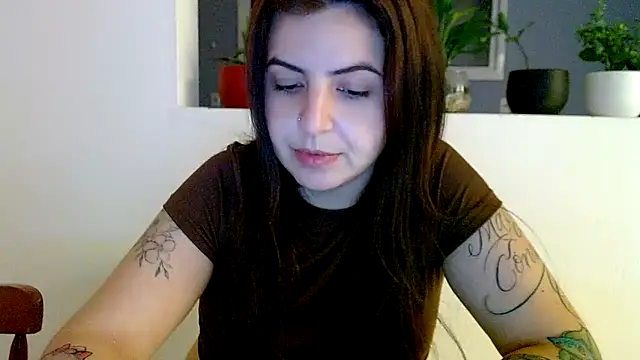 Snapshot of chelbyy chatting on October 29, 2025, 4:55 am chelbyy online show from October 29, 2025, 4:55 am