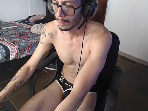 alisterxxx online show from May 30, 2026, 2:23 pm