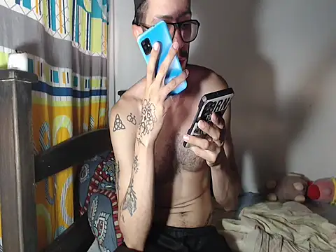 alisterxxx online show from November 2, 2025, 11:04 am