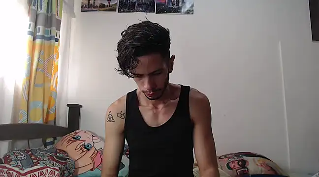 Snapshot of alisterxxx chatting on February 14, 2025, 2:23 pm alisterxxx online show from February 14, 2025, 2:23 pm