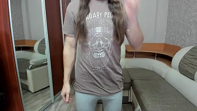 Marrymepls online show from November 4, 2025, 4:16 am