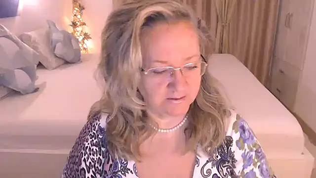 Raisshy online show from November 4, 2025, 5:00 am