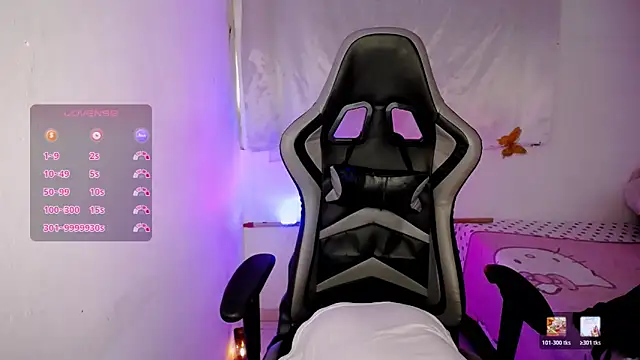 Snapshot of ninatiny chatting on January 31, 2026, 9:24 pm ninatiny online show from January 31, 2026, 9:24 pm