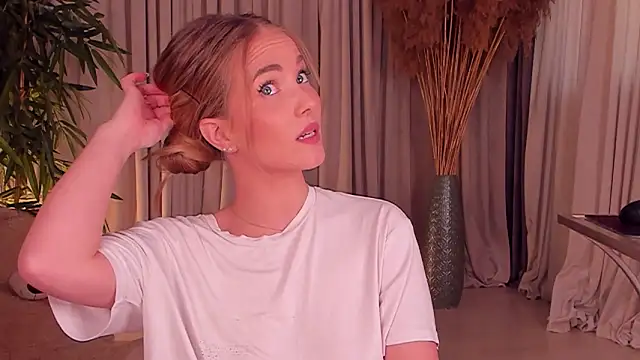 daisyd001 online show from February 12, 2026, 10:04 am