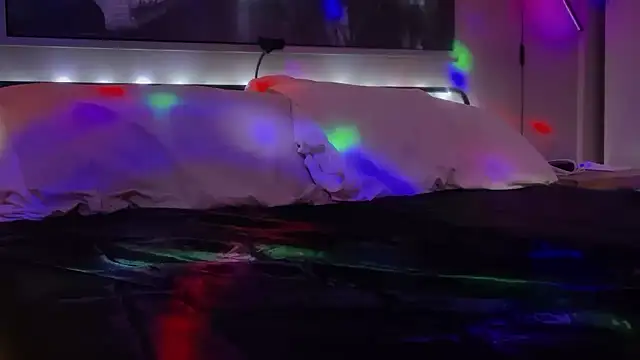 MikyFoxx online show from October 23, 2025, 9:30 am