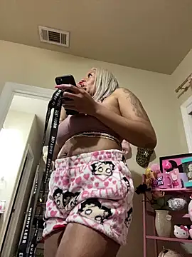 MzParker online show from June 5, 2026, 1:54 am