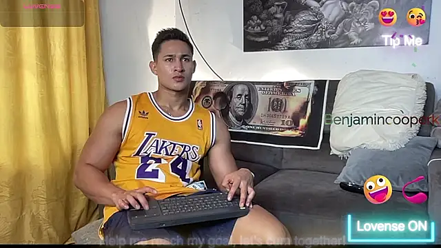 Snapshot of BenjaminCooperk chatting on February 14, 2026, 8:31 pm BenjaminCooperk online show from February 14, 2026, 8:31 pm