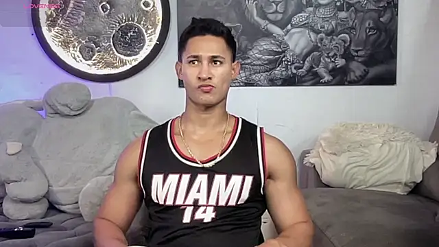 Snapshot of BenjaminCooperk chatting on April 11, 2026, 6:10 am BenjaminCooperk online show from April 11, 2026, 6:10 am