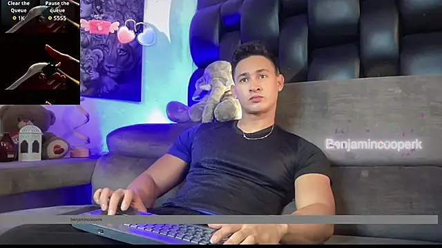 Snapshot of BenjaminCooperk chatting on November 19, 2025, 6:46 am BenjaminCooperk online show from November 19, 2025, 6:46 am