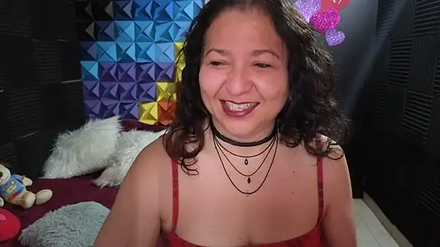 katifoxx online show from March 12, 2026, 2:10 pm