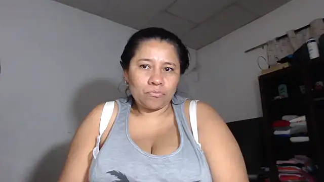 adrixxx38 online show from January 16, 2026, 11:42 pm