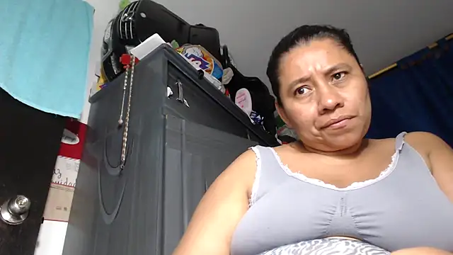 adrixxx38 online show from March 28, 2026, 2:45 am