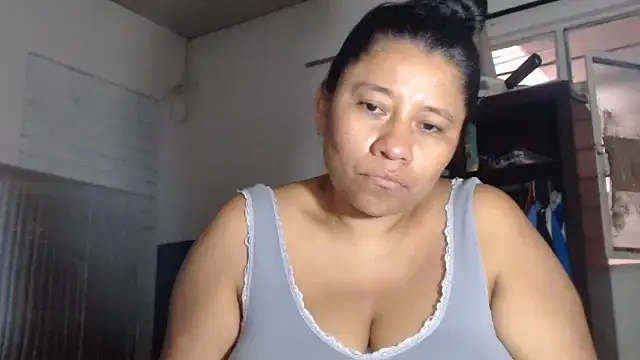 adrixxx38 online show from February 23, 2026, 10:32 pm