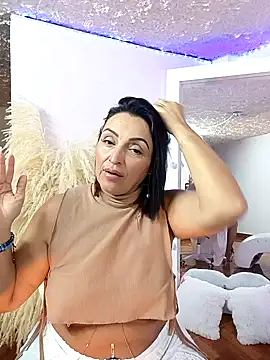 Snapshot of zullyxhot chatting on October 7, 2025, 9:38 pm zullyxhot online show from October 7, 2025, 9:38 pm