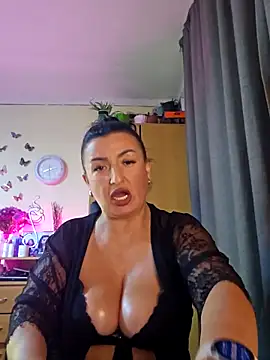 Hotangel75 online show from October 5, 2025, 5:14 pm