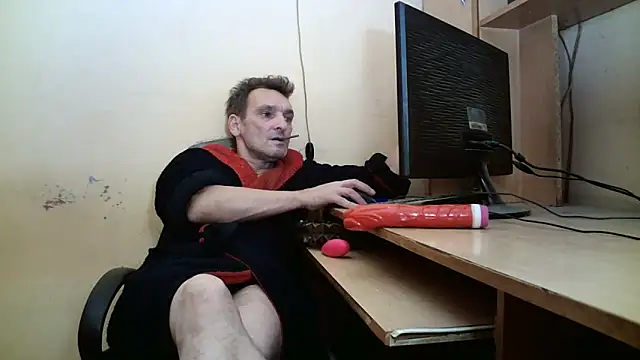 dundyFocus online show from October 30, 2025, 3:42 pm