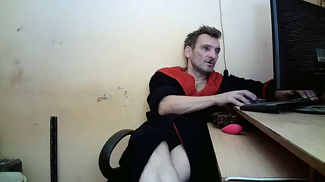 dundyFocus online show from November 2, 2025, 2:00 pm