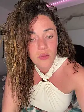 Clara-xoxo online show from March 21, 2026, 9:19 pm