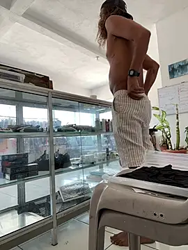 PuroMosh19 online show from February 28, 2026, 5:56 pm