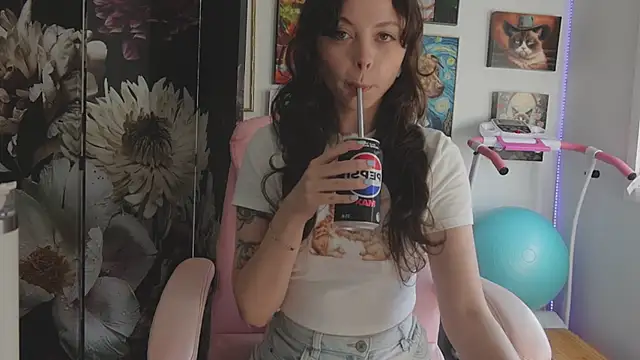 makiyahbelle online show from March 11, 2026, 6:07 am