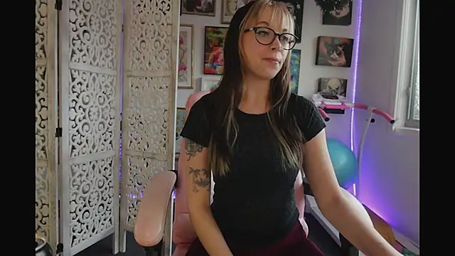 makiyahbelle online show from July 24, 2026, 7:04 am