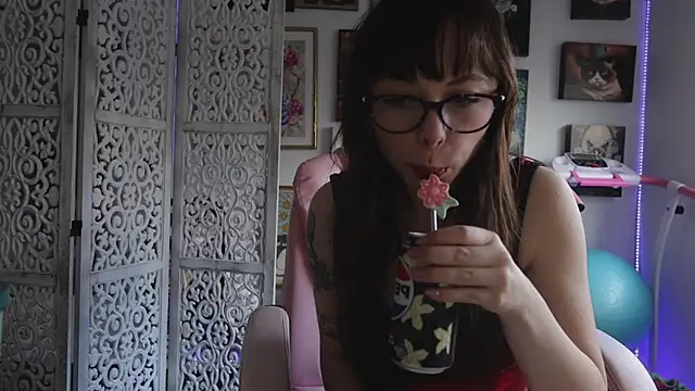 makiyahbelle online show from June 10, 2026, 4:35 am