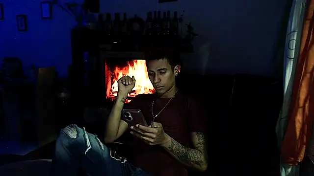 Snapshot of Slim_dirty_hot_ chatting on October 24, 2025, 2:43 am Slim dirty hot online show from October 24, 2025, 2:43 am