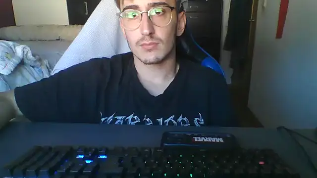 Troycm online show from October 4, 2025, 1:56 pm