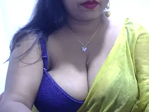 Snapshot of ROSEE_MERRYYYY chatting on February 20, 2025, 5:41 pm ROSEE MERRYYYY online show from February 20, 2025, 5:41 pm