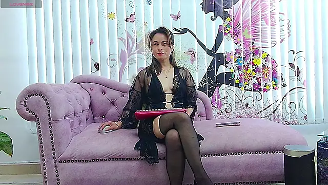 Snapshot of MarcelaFlores chatting on April 30, 2026, 2:46 pm MarcelaFlores online show from April 30, 2026, 2:46 pm