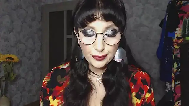 Snapshot of Aziza1 chatting on March 14, 2025, 6:29 pm Aziza1 online show from March 14, 2025, 6:29 pm