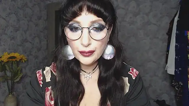 Snapshot of Aziza1 chatting on February 26, 2025, 3:43 pm Aziza1 online show from February 26, 2025, 3:43 pm