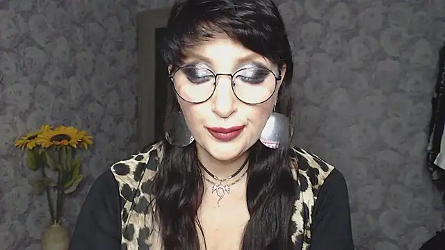 Snapshot of Aziza1 chatting on March 2, 2025, 9:30 pm Aziza1 online show from March 2, 2025, 9:30 pm