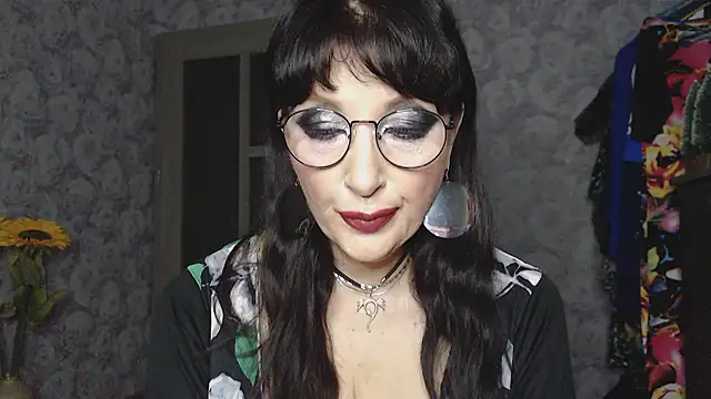 Snapshot of Aziza1 chatting on March 20, 2025, 7:14 pm Aziza1 online show from March 20, 2025, 7:14 pm