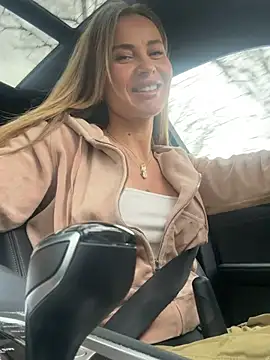 Etwas neugierig online show from March 10, 2025, 3:41 pm